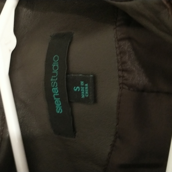 Leather jacket - Picture 2 of 2